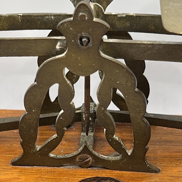 Antique letter scale and 1949 scale and pouch - Picture 11 of 11